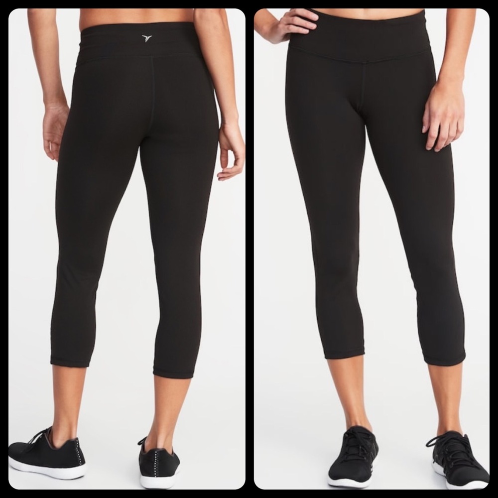 OLD NAVY Mid-Rise Compression Crops. NWT